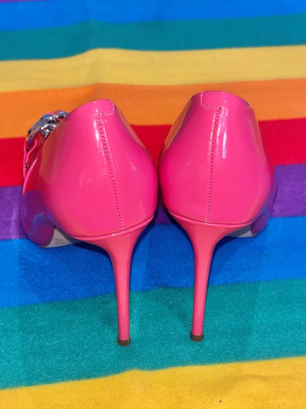 Steve Madden Pink Patent Leather Pointed-Toe Silver Chain Pumps 4 Inch Heel NWOT - Picture 3 of 6